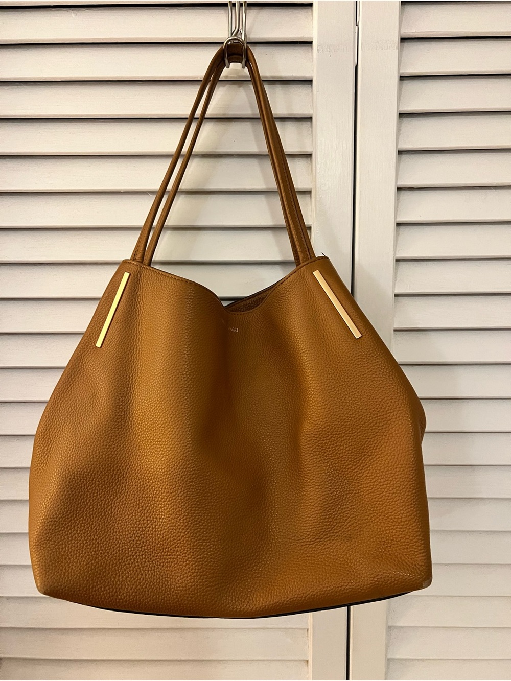 Vince Camuto Teri Leather Tote color dark Wheat